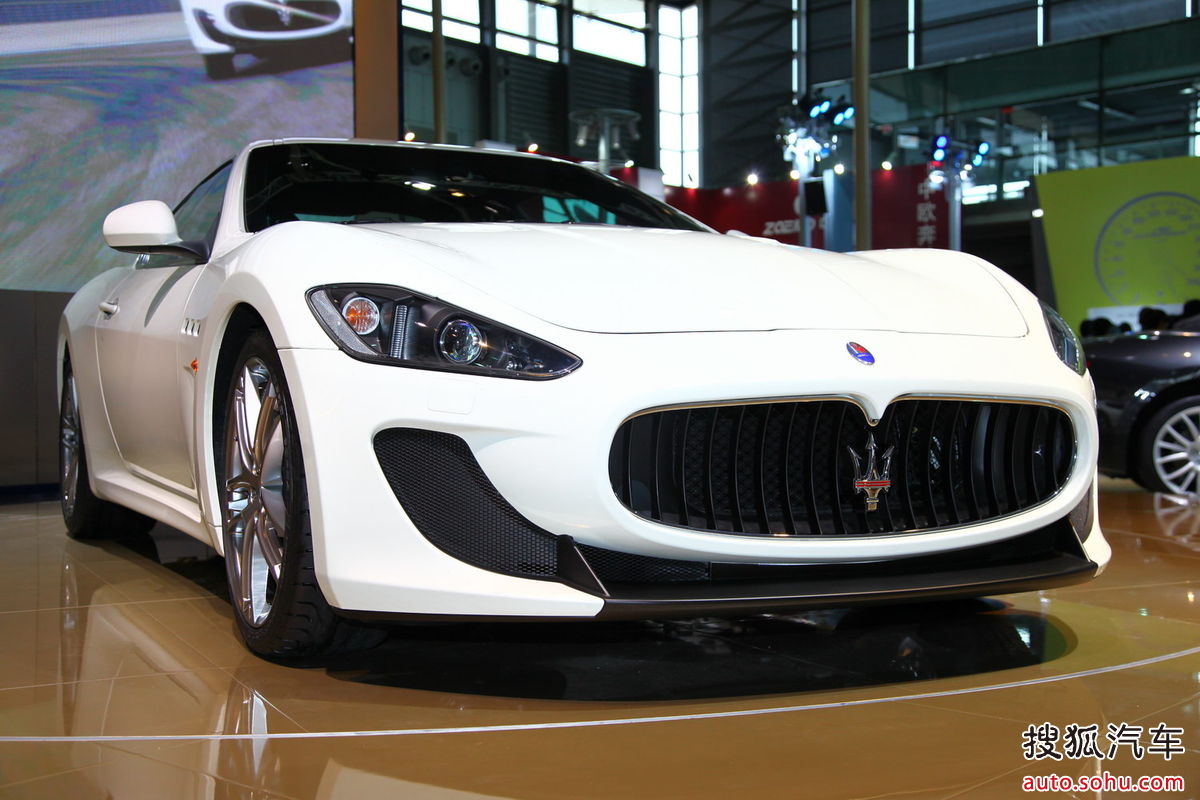 全称"玛莎拉蒂gran turismo,是一款适合长距离高速行驶的豪华轿跑车