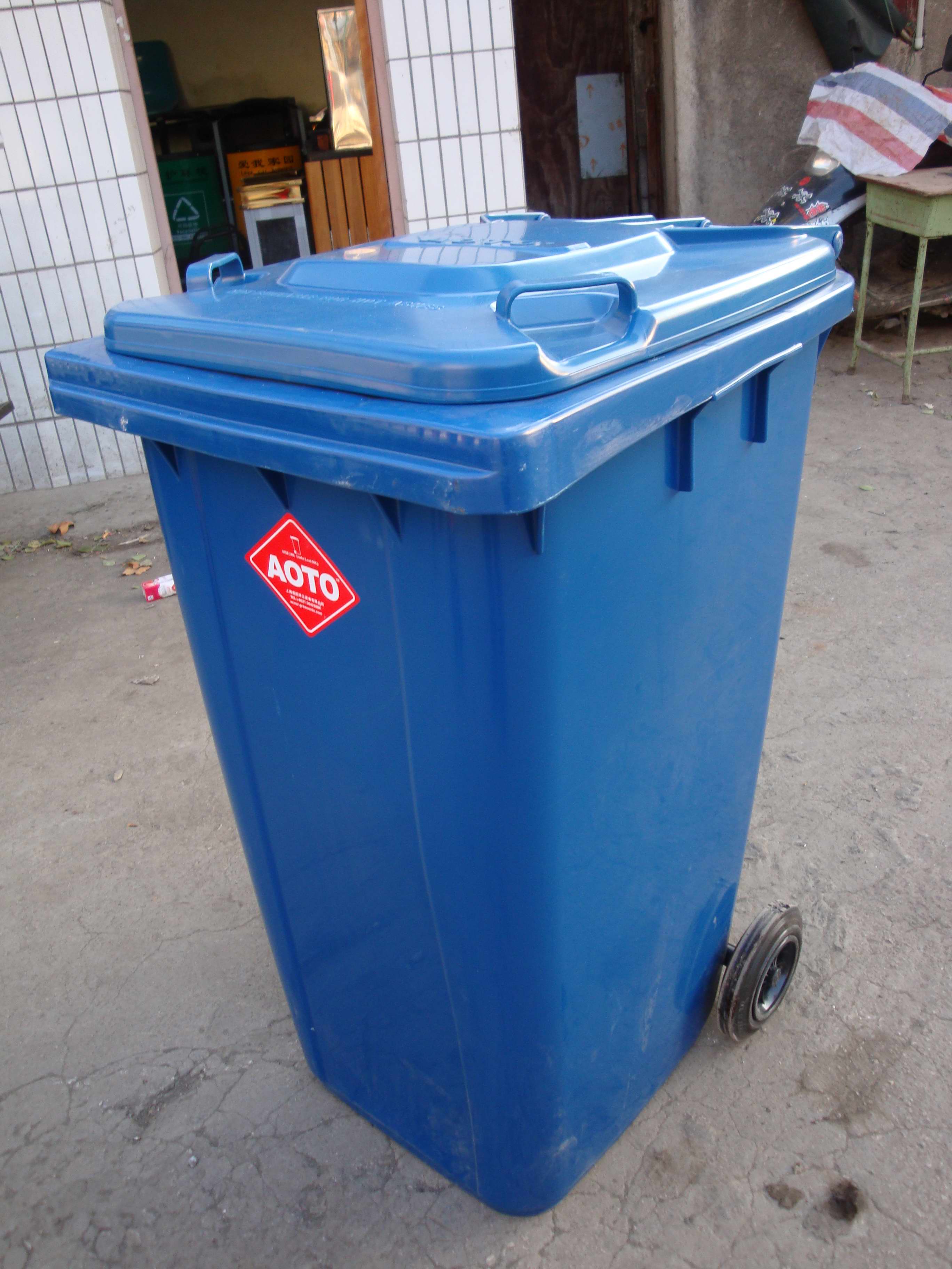 挂桶式垃圾车报价 挂桶式垃圾_河北压缩式垃圾车图片_黄山压缩式垃圾车