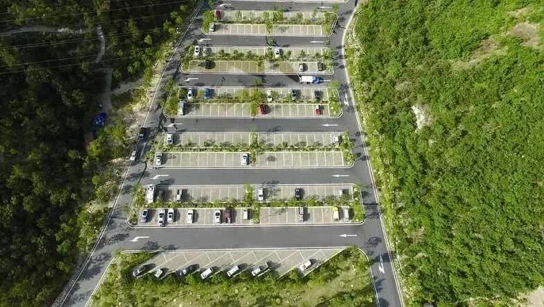  p>生态停车场,是指周围有高绿化和高承载能力的停车场. /p>