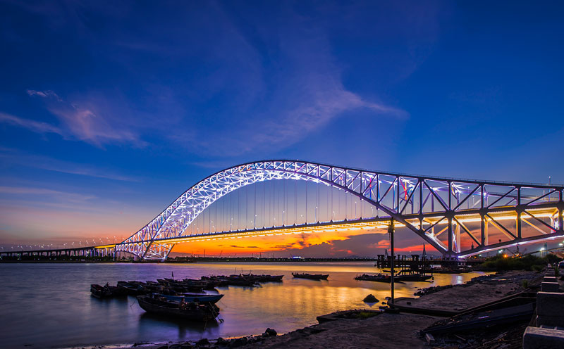 p>横琴二桥(the second hengqin bridge)是中国广东省珠海市香洲区