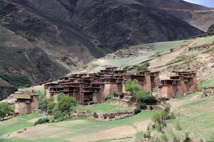 昌都市贡觉县雄松乡,昌都贡觉县县城图片 target"_blank href/item/昌都市/15994860 data-lemmaid"