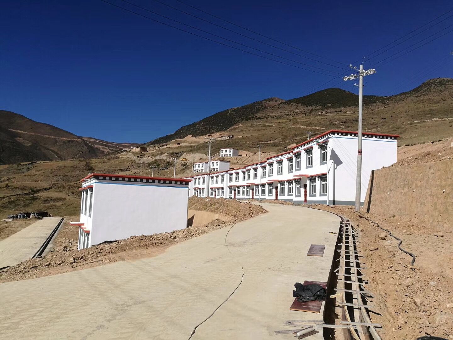 昌都市贡觉县雄松乡,昌都贡觉县县城图片 target"_blank href/item/昌都市/15994860 data-lemmaid"