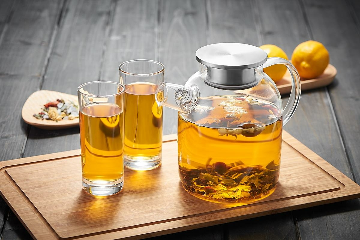p></p></a>茶水是指用茶叶冲泡的饮品,多用绿茶和红茶,有提神和减肥的作用.