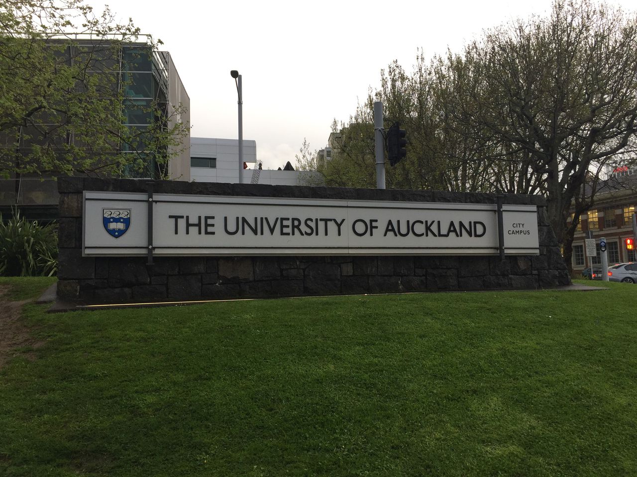 奥克兰市大学