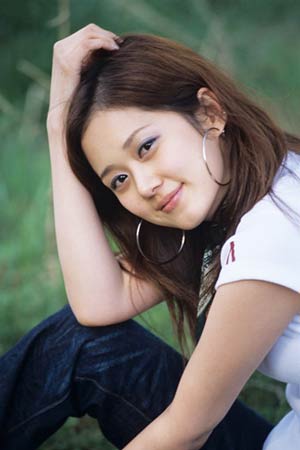 p></p></a>张娜拉( ),1981年3月18日生于韩国首尔,韩国女演员,歌手.