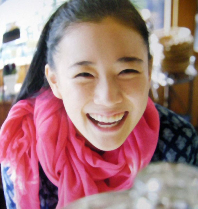 p></p></a>苍井优,1985年8月17日出生于日本福冈县,毕业于日本大学,日本演员