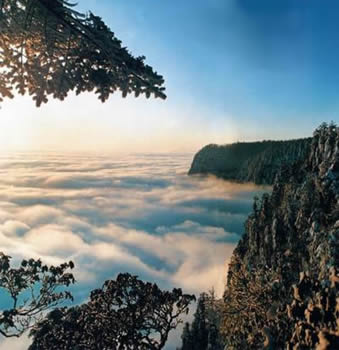 瓦屋山风景区