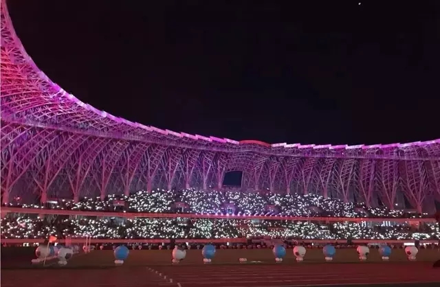 五华惠堂体育场