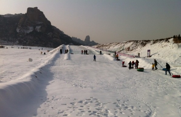五莲山滑雪场
