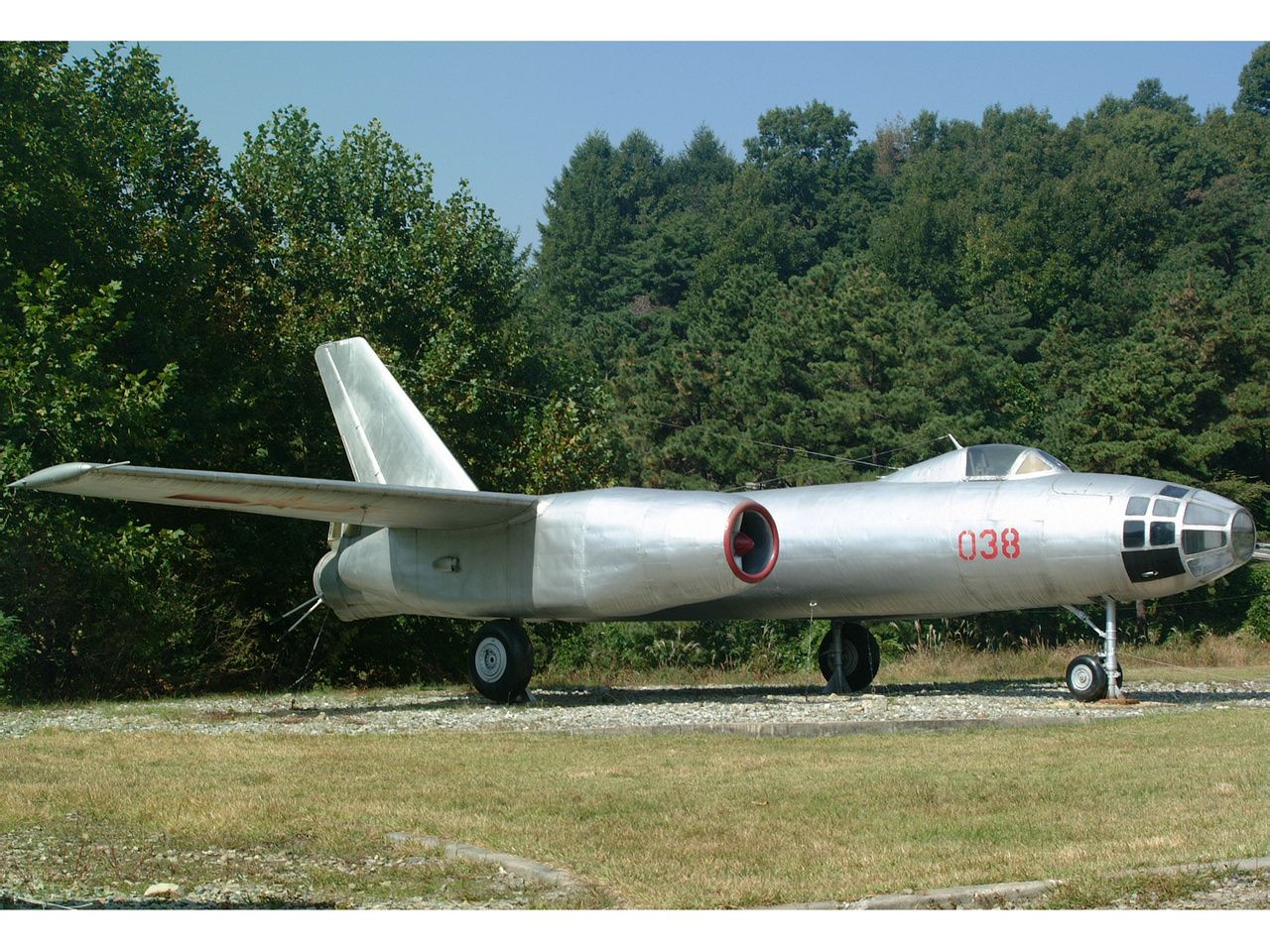 轰-5前线轻型战术轰炸机