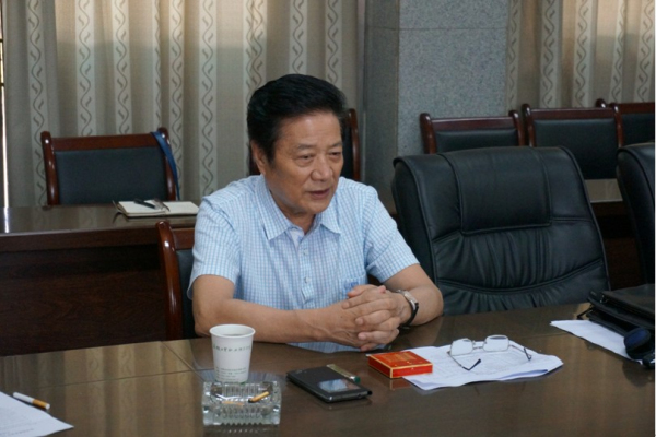 历任学校党委书记,校长,董事长.现任淮南市作家协会理事,名誉会长.