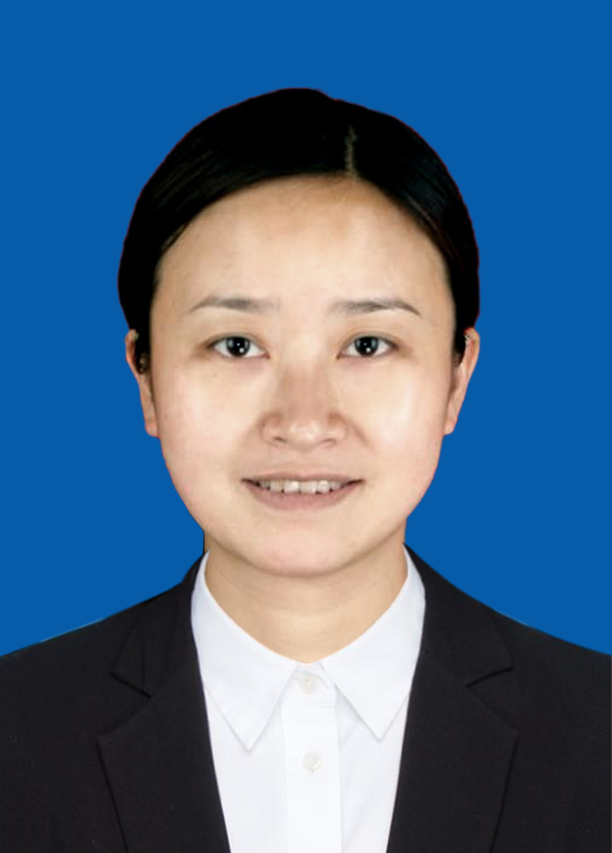 四川雅安人,研究生学历,四川省委党校公共管理专业毕业, 2000年11月