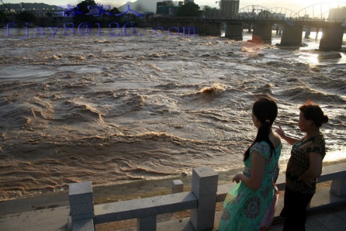 p>笋江桥又名"通济桥",俗称"浮桥",位于泉州市鲤城区新门外"石笋"