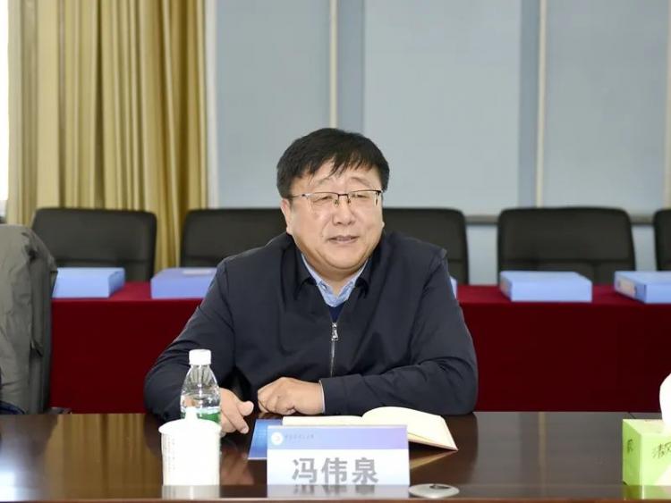 冯伟泉
