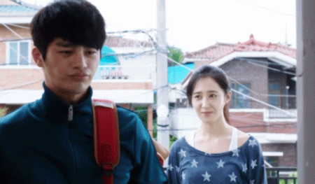 2007年8月以演唱团体 a></p></a>少女时代 /a>正式出道.