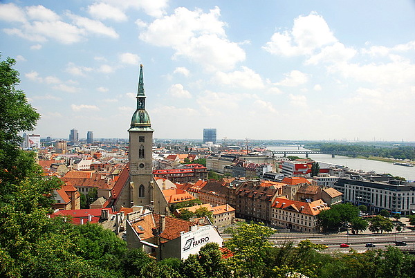  p>布拉迪斯拉发(斯洛伐克语:bratislava),是 a target="_blank" href
