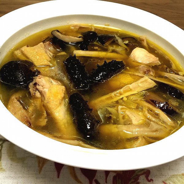 土鸡海参汤