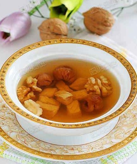 核桃圆肉瘦肉汤
