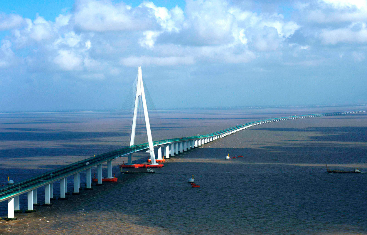 p>杭州湾跨海大桥(hangzhou bay bridge)是中国 a target"_blank"