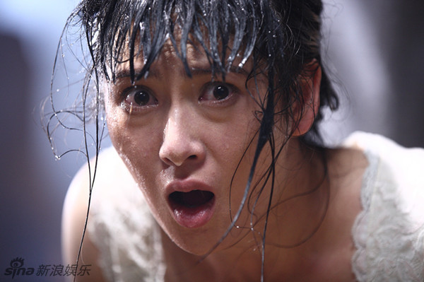2005年,出演清宫剧《 a target="_blank" href="/item/大清后宫之还君