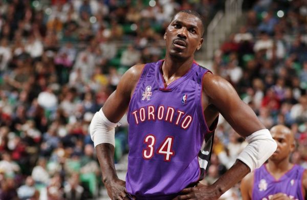 奥拉朱旺的nba生涯共12次入选 a href="#">nba全明星 /a>阵容,6次入选