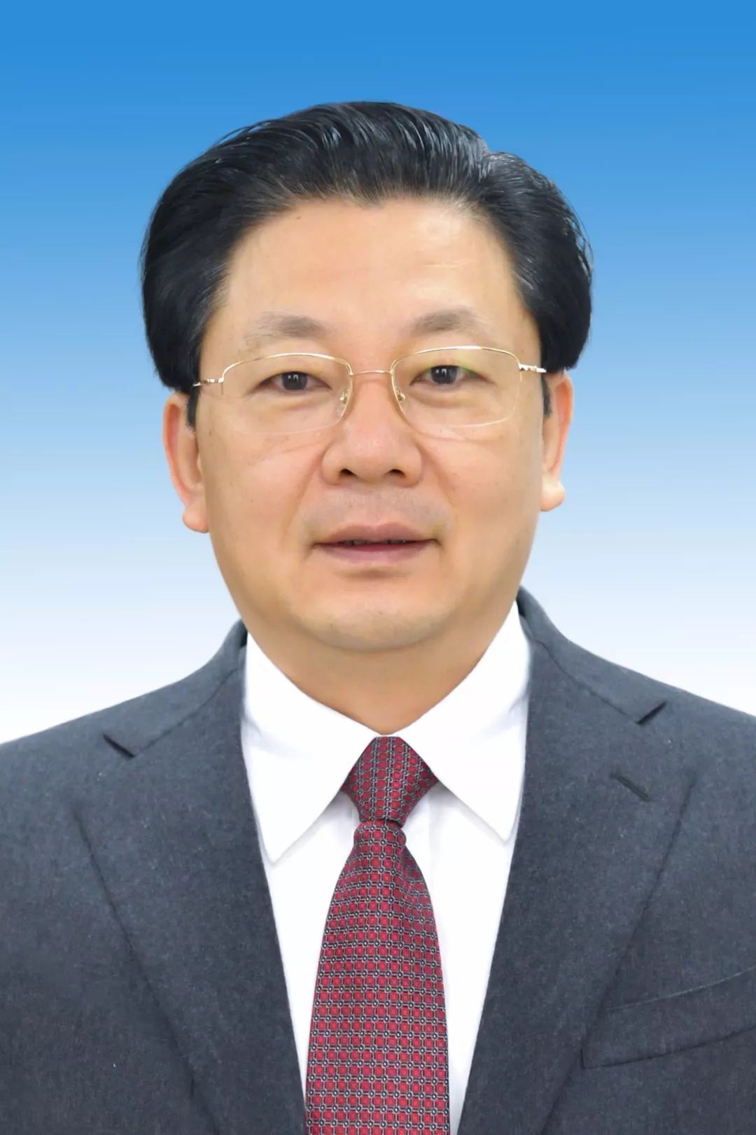 /p p>现任河南省南阳市委书记,南阳军分区党委第一书记/p>