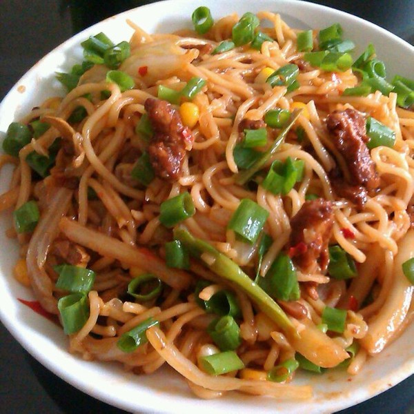  p></p></a>青椒肉丝炒面是一道由 a href=