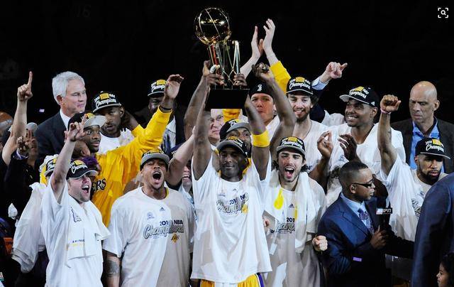  p>洛杉矶湖人队(los angeles lakers),是一家位于美国加利福尼亚州 a
