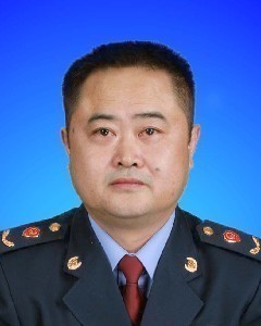 p></p></a>陈超,出生于1967年5月,中共四川省彭州市工商局机关党委书记. /p>