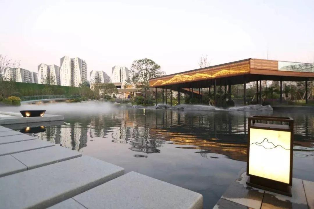 p></p></a>融创桂林旅游度假区是规划构建约4000亩的文旅项目,一城两功能.