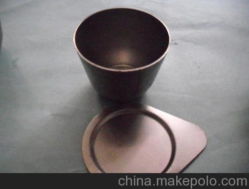 p>坩埚是实验室中使用的一种杯状器皿,用来对固体进行高温加热. /p>
