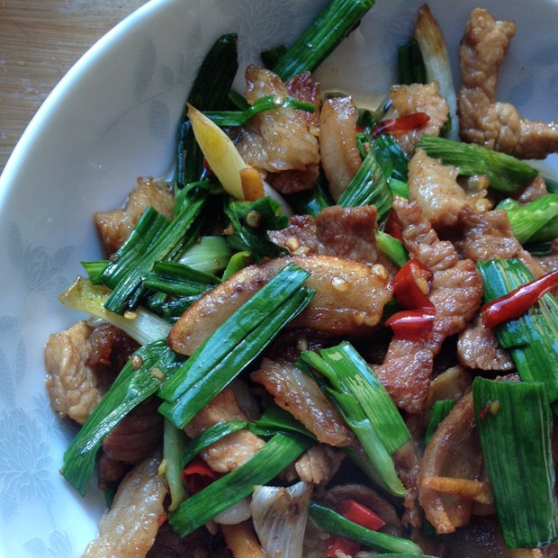 七彩蒜苗小炒肉