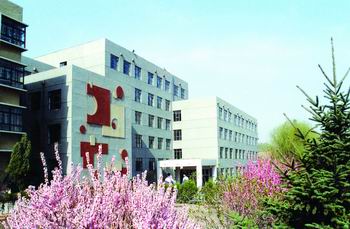 p></p></a>辽宁石化职业技术学院位于辽宁省锦州市.