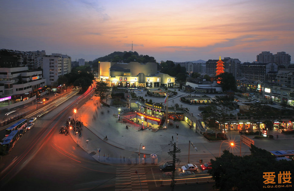  p>冠亚广场位于鼓楼区安泰街道八一七北路268号, a href="#" data