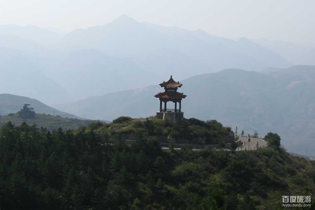  p>半山亭有2个,衡阳半山亭,从南岳庙后门沿登山公路穿过忠烈祠,便是