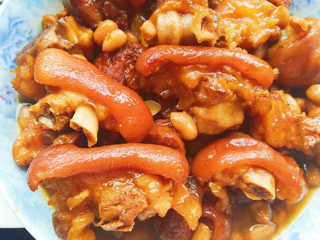 黄酒花生焖猪手