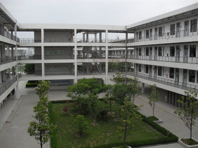 扬州中学西区校