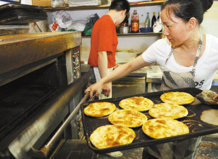 铁锅烤烧饼