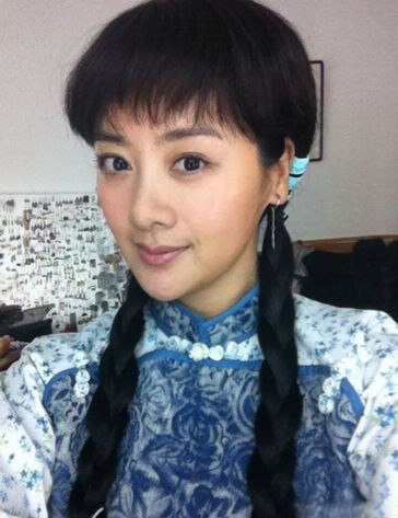 p></p></a>小李琳,原名李佳璘.