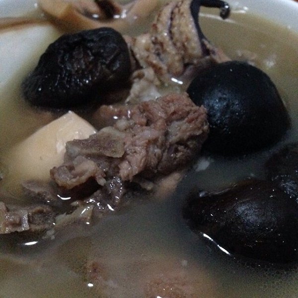 蘑菇炖排骨