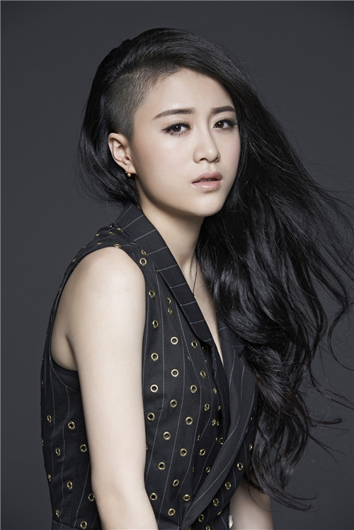 中国内地女歌手,毕业于 a target=