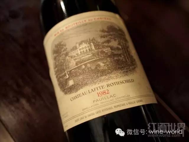 由于82年的 a target"_blank href/item/拉菲红酒