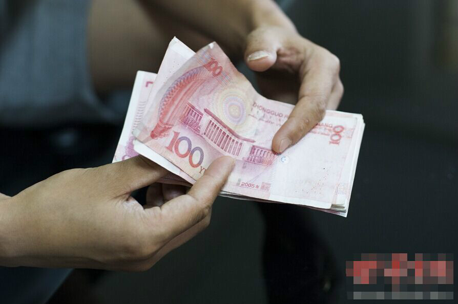 p>搓钱,拼音cuō qián,汉语词语,收银员将钞票撕角并藏在手指缝里