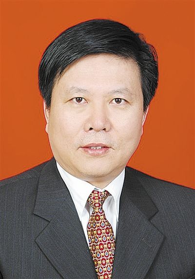 曾任河南省平顶山市委书记.