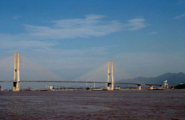 铜陵长江公路大桥