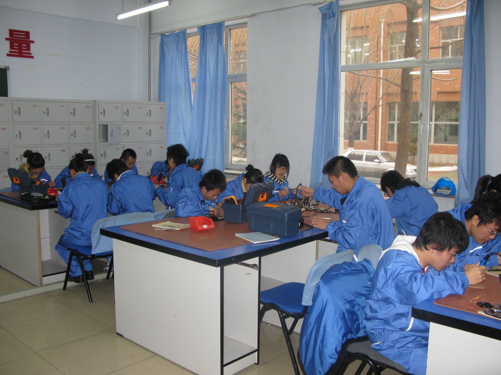 湖南省生物机电职业技术学院中专部_银川第一中专职业技术学校_西安职业中专