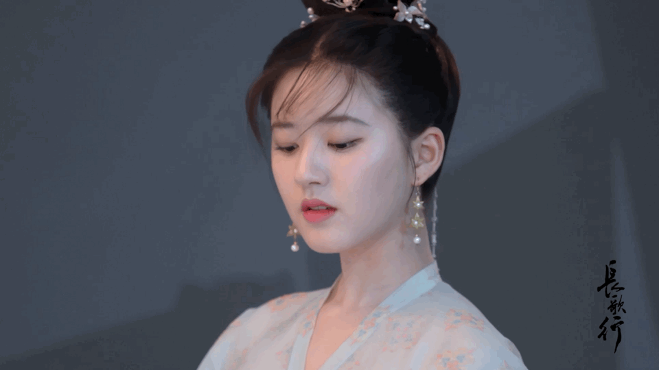  /p></p></a> p>2017年,参演古装言情剧《 a target=