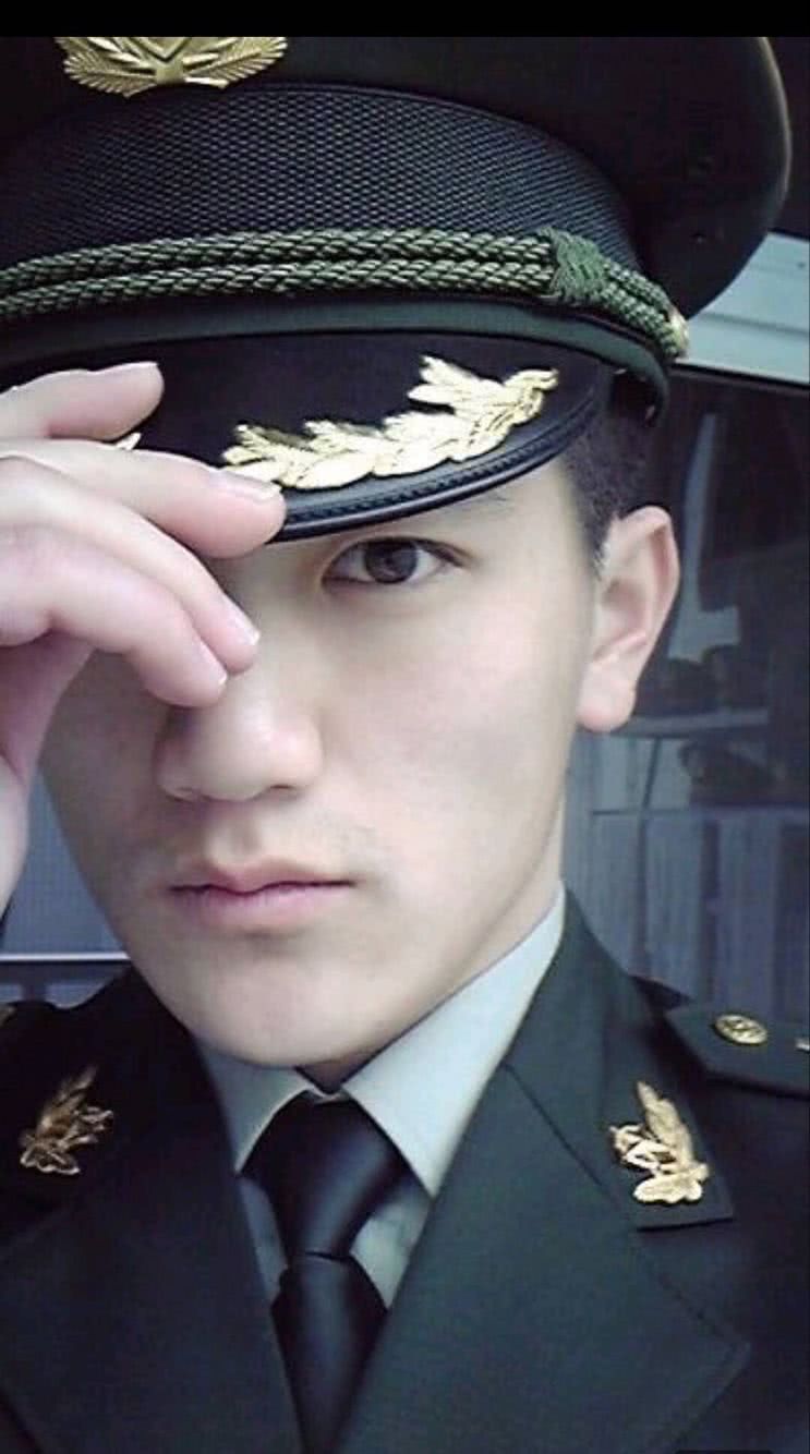 何捷