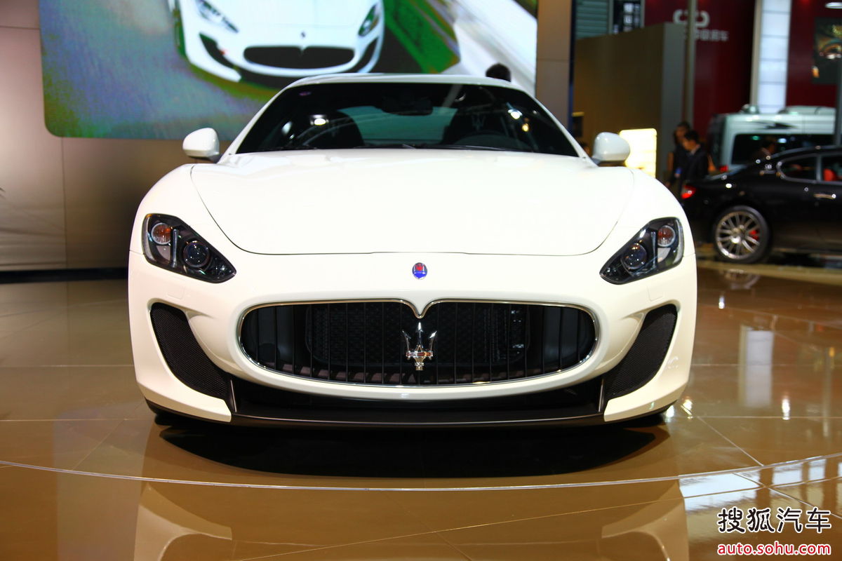 全称"玛莎拉蒂gran turismo,是一款适合长距离高速行驶的豪华轿跑车