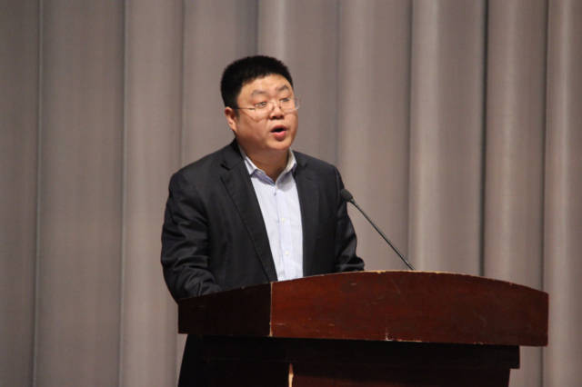 杨宏鹏